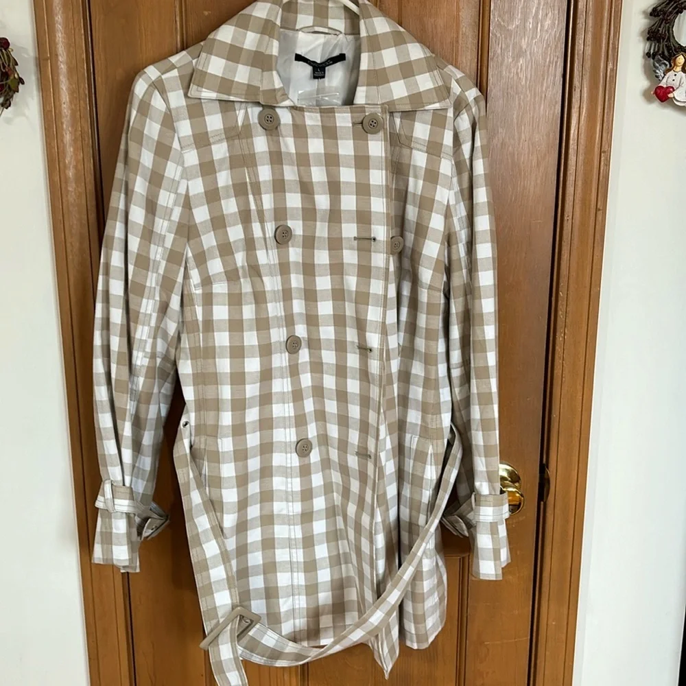 Brand new spring coat - Picture 1 of 4